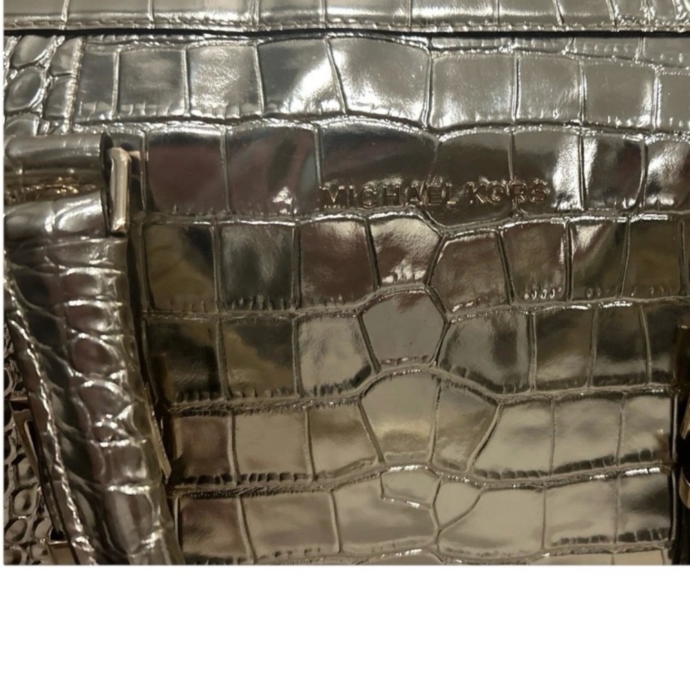 NWT MICHAEL KORS X-Large Traveler Metallic Embossed Leather Weekender Bag - Picture 5 of 7